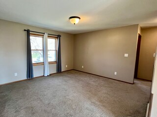 829 E 9th St S Unit #4