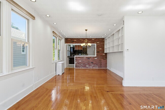 Photo - 30 Coram St Unit 2
