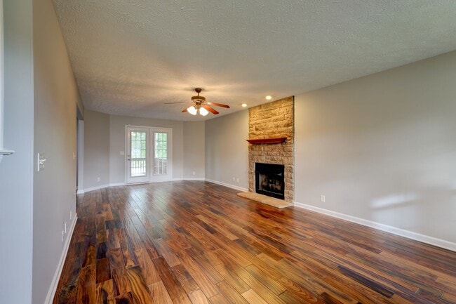 Photo - 791 Colin Ct