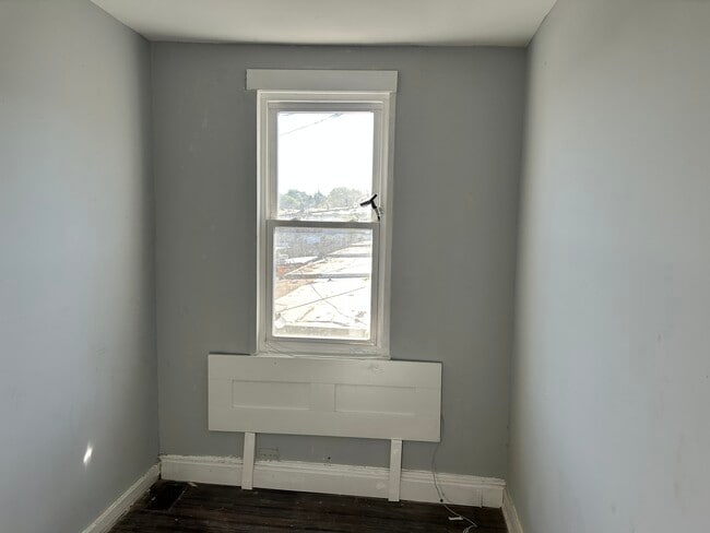Photo - 21 N Clinton St