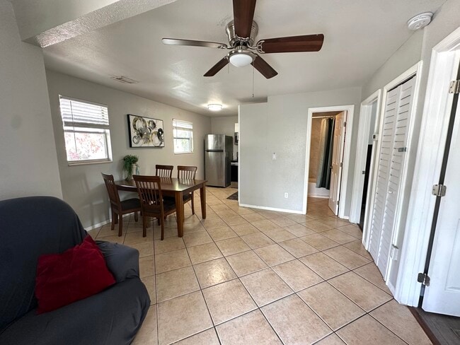 Photo - 999 Dr Martin Luther King Jr St S Unidad 4