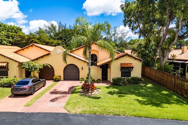 Building Photo - 13676 Cortez Dr Rental