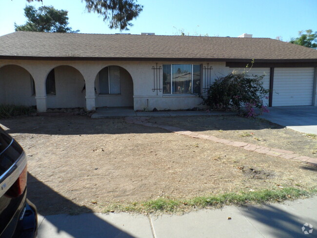 Building Photo - Completely Remodeled and Updated 3 Bedroom... Rental