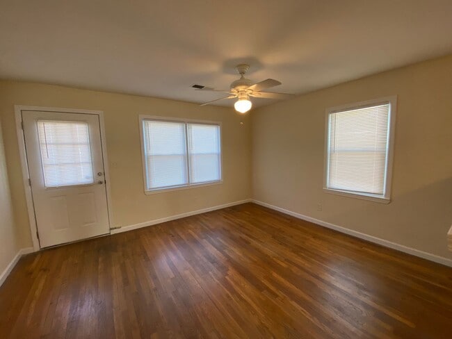 Photo - 5961 Peco Ln Unit 5961-B