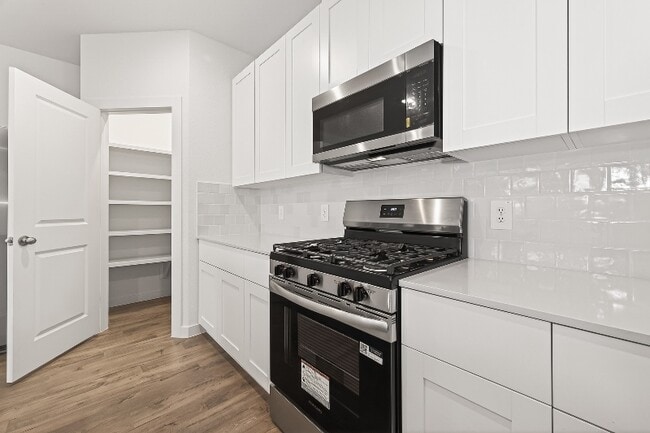 Photo - 3551 Shearwater St