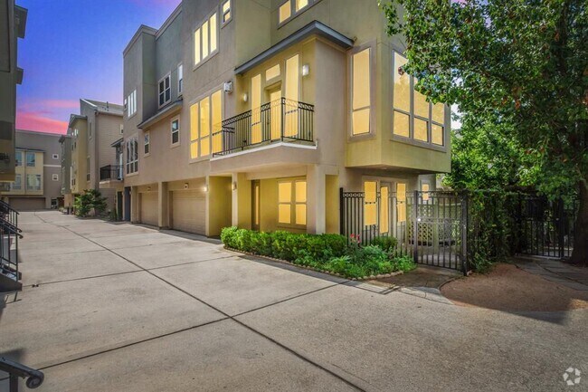 Building Photo - 5514 Crooms St Rental