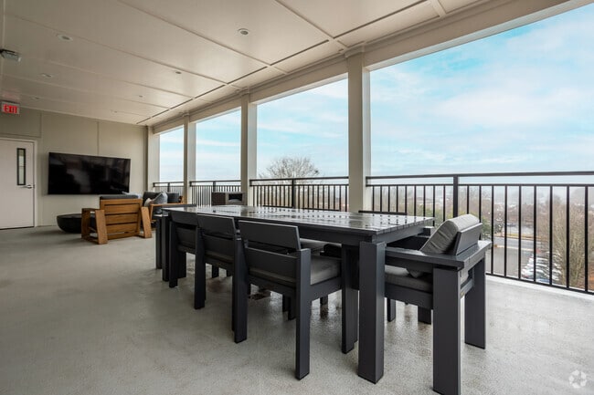 5th Floor Open-Air Terrace