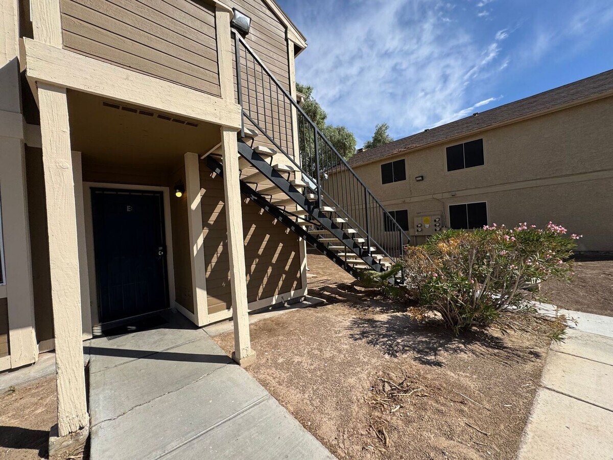 Photo - Cozy 2-Bedroom First-Floor Home with Firep...