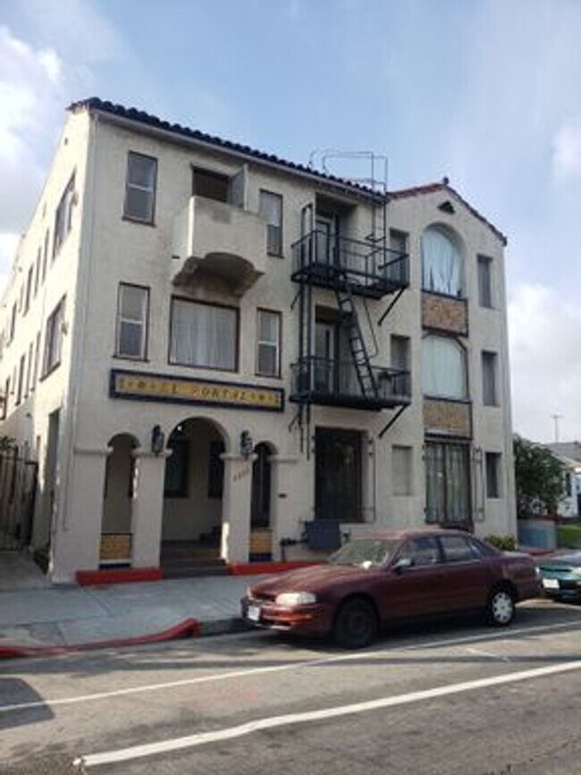 1147 Broad Ave. (El Portal)