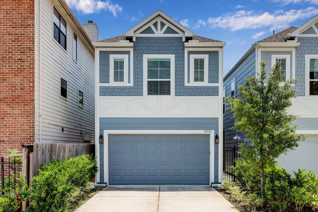 Photo - 5233 Larkin St