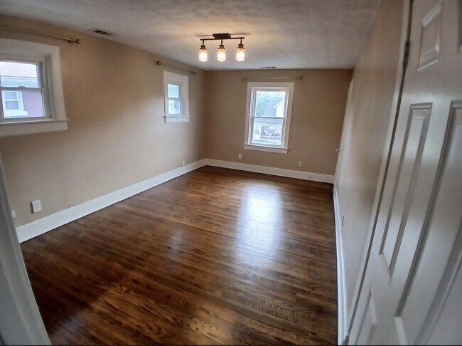 103 N 38th St Unit 4