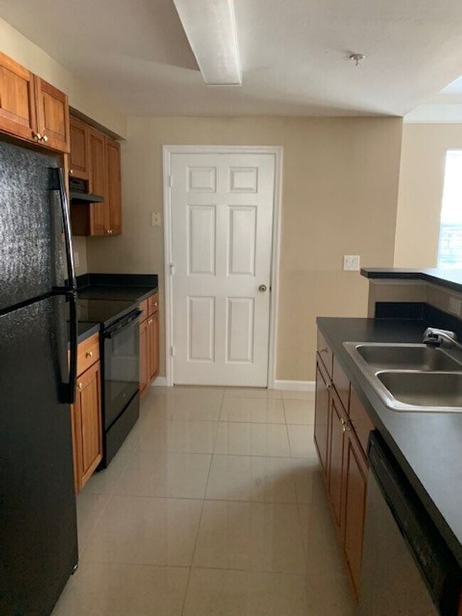 Photo - 2/2.5 Townhouse Style Condo in Metrowest