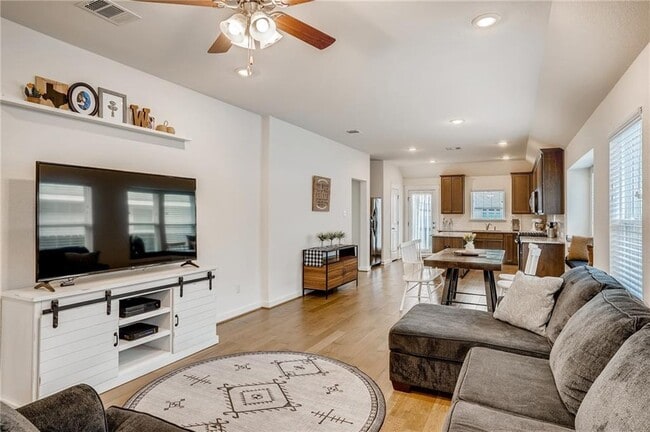 Photo - 6049 Urbano Bnd