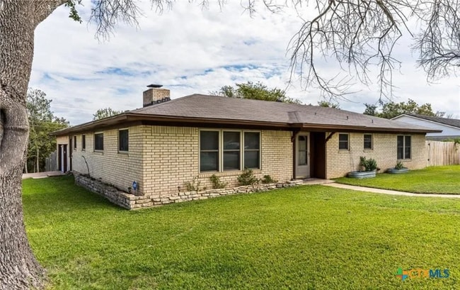 Photo - 613 Cedar Dr