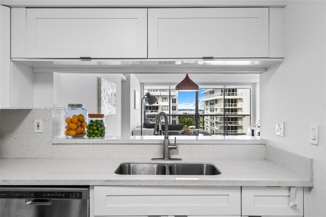 Photo - 5757 Collins Ave Unit 1602