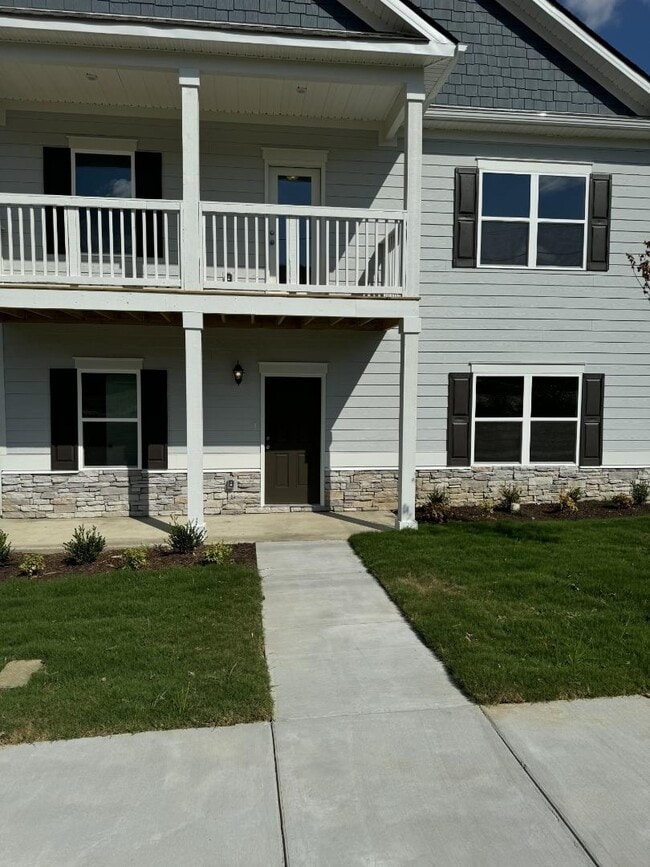 Photo - 329 Canonbury Dr