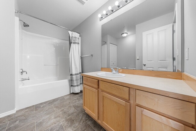 Photo - 1132 65th Ct SE Unit Lakeland Hills - Carrera Condo