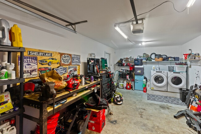 Photo - 1710 Charles St