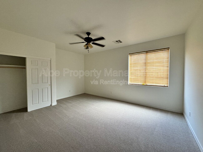 Building Photo - 43658 Caven Dr