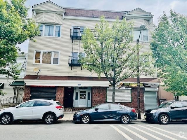 Building Photo - 120 Danforth Ave Unit 2 Rental