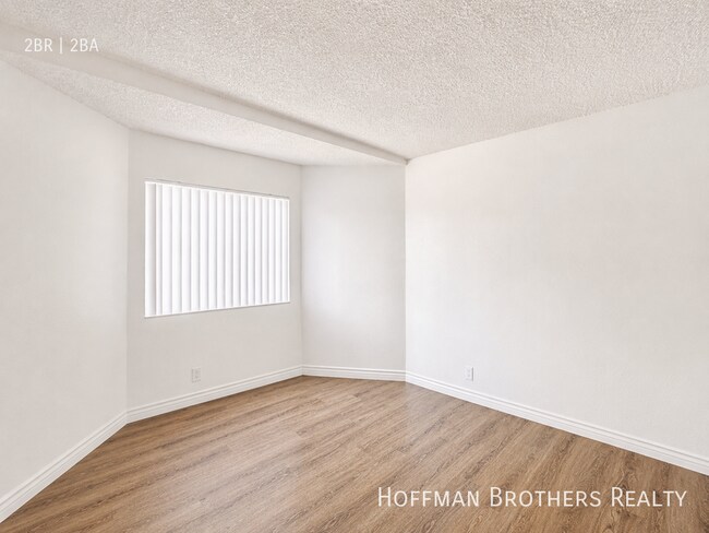 15552 Nordhoff St Unidad 203