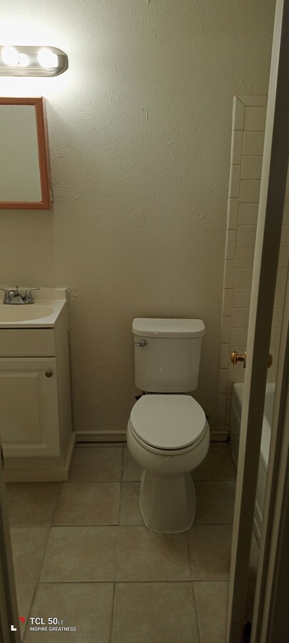 Photo - 702 Sloan St
