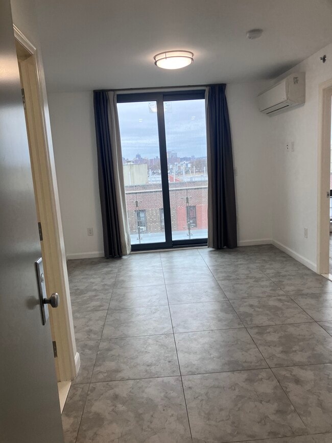 Photo - 3563 95th St