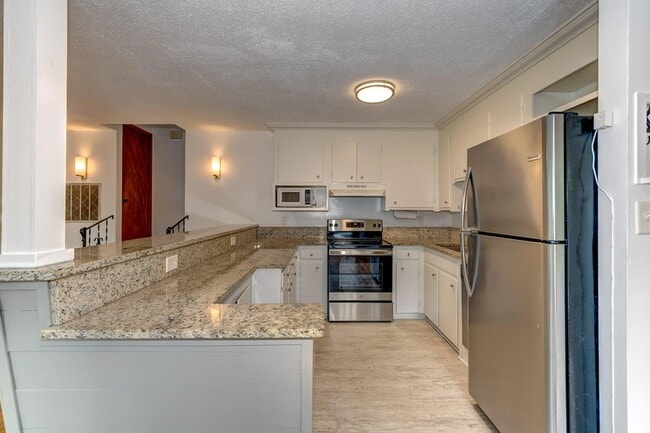 Photo - 1045 Riverview Dr