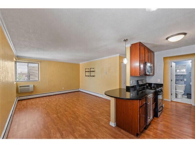 Photo - 3120 Hennepin Ave S Unit 205