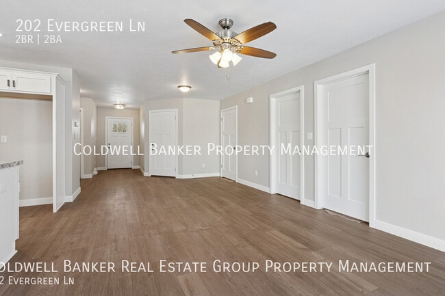 Photo - 202 Evergreen Ln