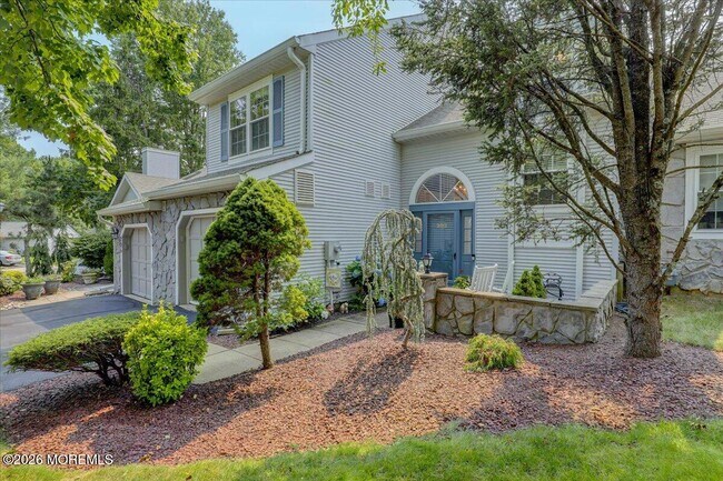 Photo - 202 Century Way