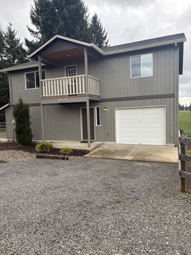 Building Photo - Newer Construction 2 Bedroom, 1 Bathroom, OREGON CITY Ready To Lease!