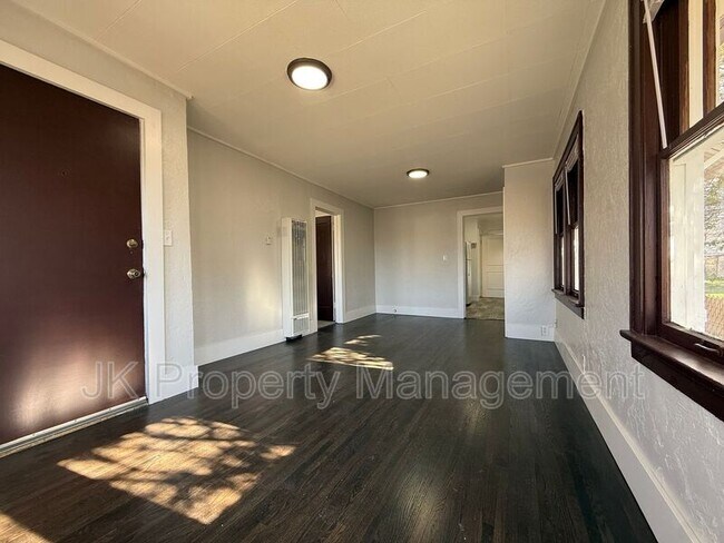 Photo - 1016 8th Ave S Unit A