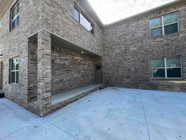 Building Photo - 815 Ellis St