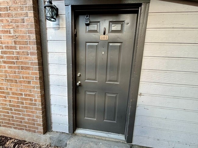 Photo - West Campus 2/2 Condo Unit 31st condo