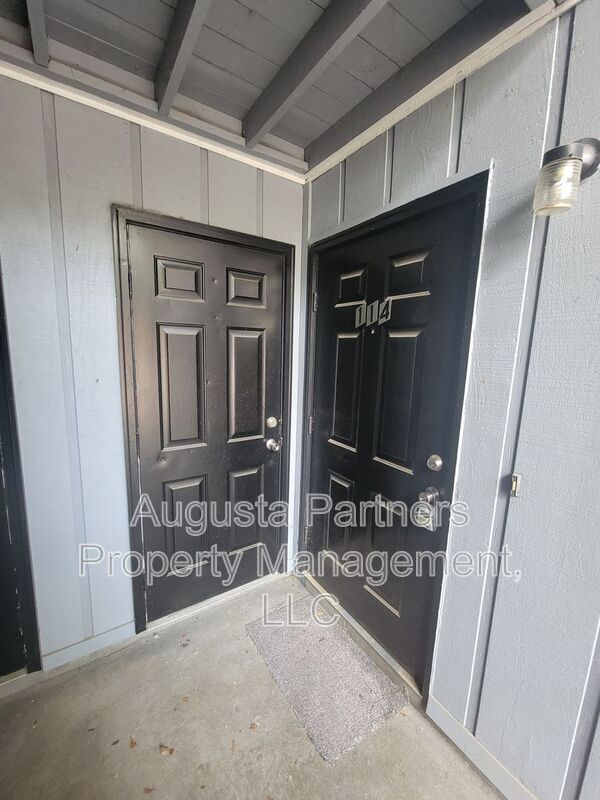 Photo - 114 Chalet North CT