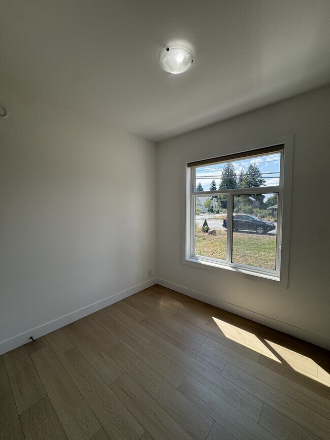 9112-9156 156 St
