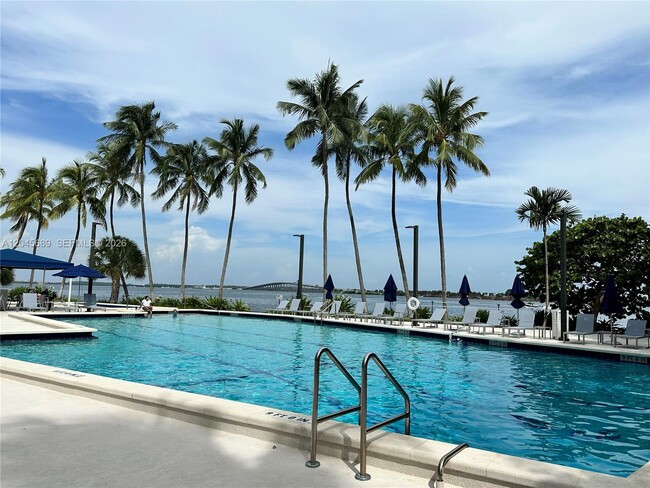 Building Photo - 2333 Brickell Ave Unit 1610
