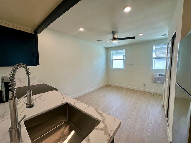 Photo - 3608 Keystone Av Unit 08 09