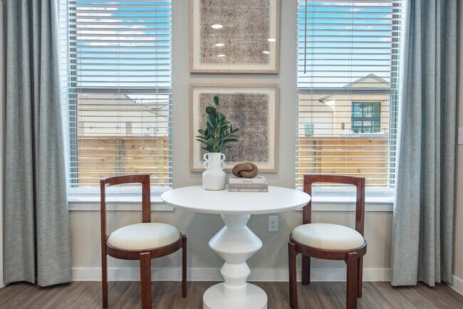 Photo - Alta Rolling Oaks