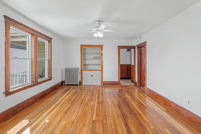 Photo - 209 Harrison Ave Unidad 2