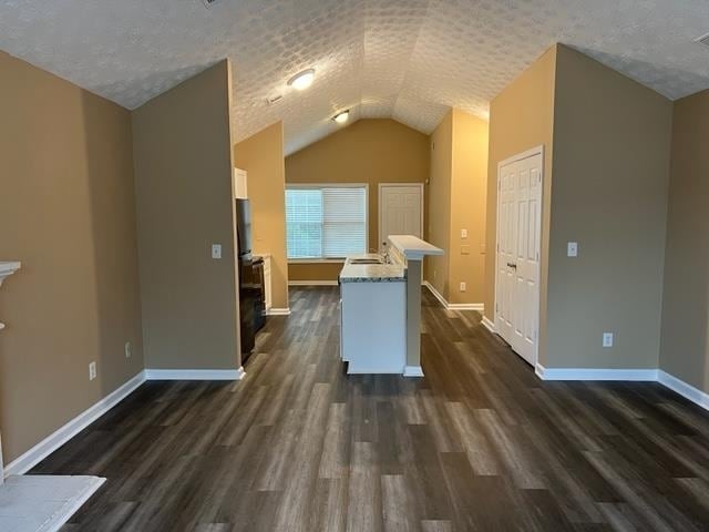 Photo - 5200 Alexander St