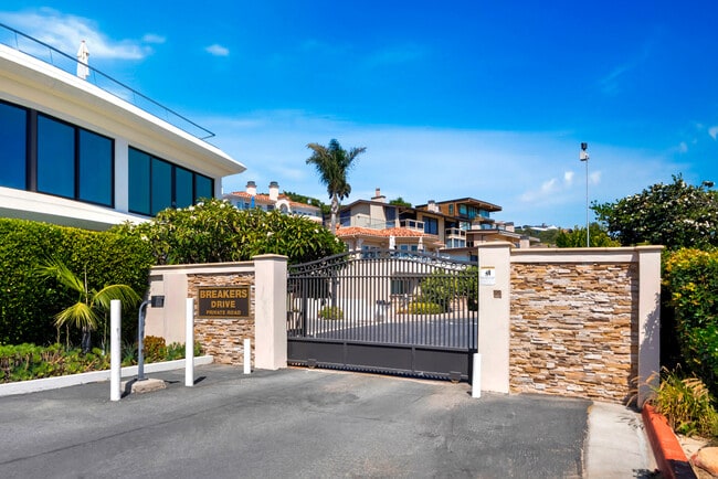 Photo - 3116 Breakers Dr