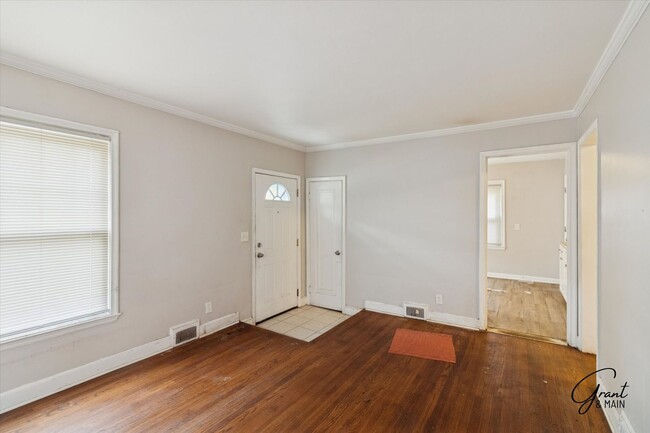 Photo - 10067 Grayton St Unit 1 - Lower