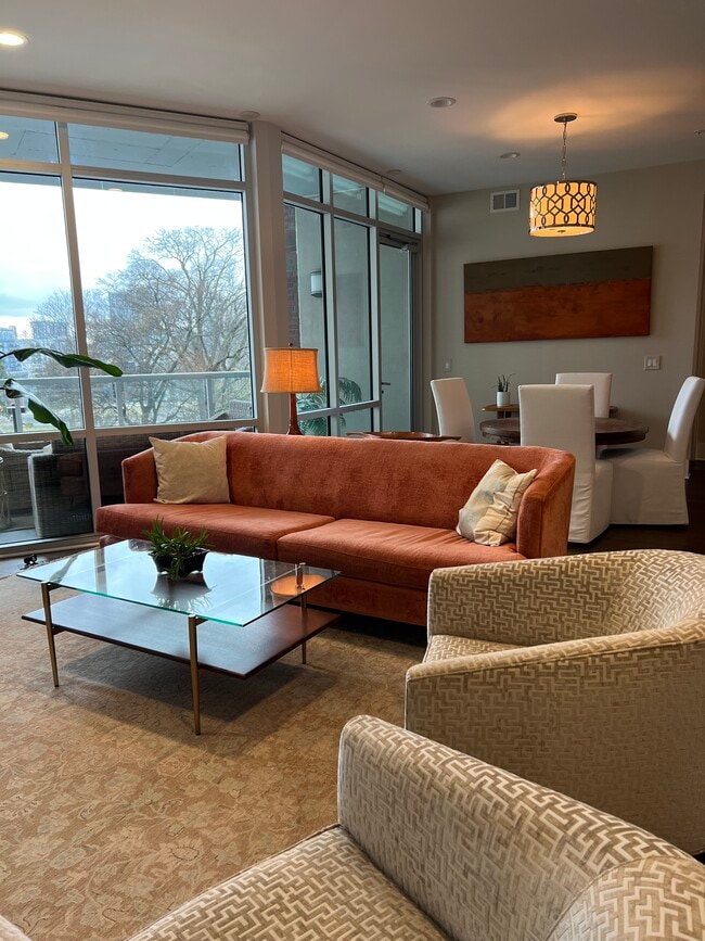 Photo - 20 Rutledge St Unidad 204