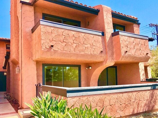 Photo - Wonderful, Fresh, Bright & Beautiful Two-S...