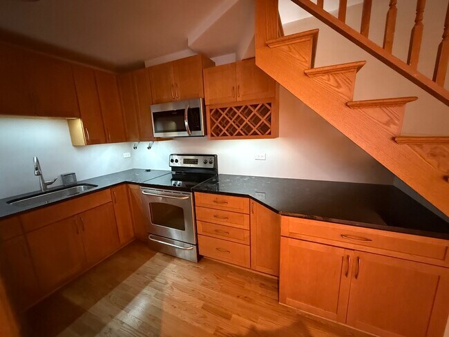 Photo - 744 W Gordon Terrace