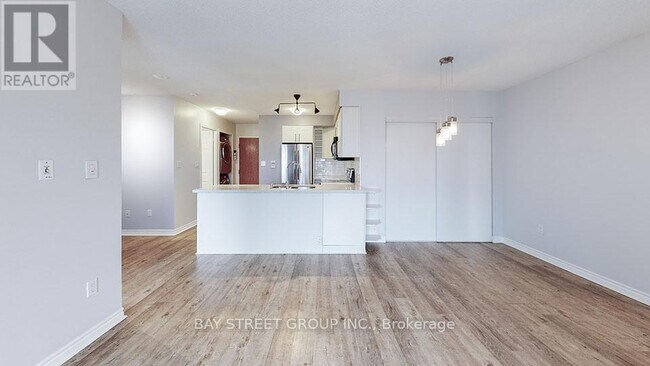 Photo - 7 Lorraine Dr Unit 1701