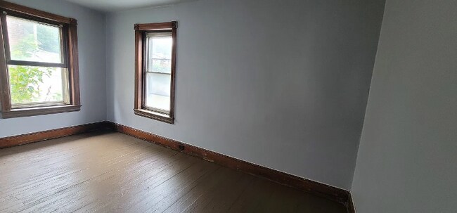 Photo - 82 S 6th Ave House