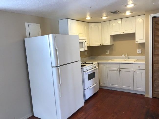 Photo - 533 15th Ave